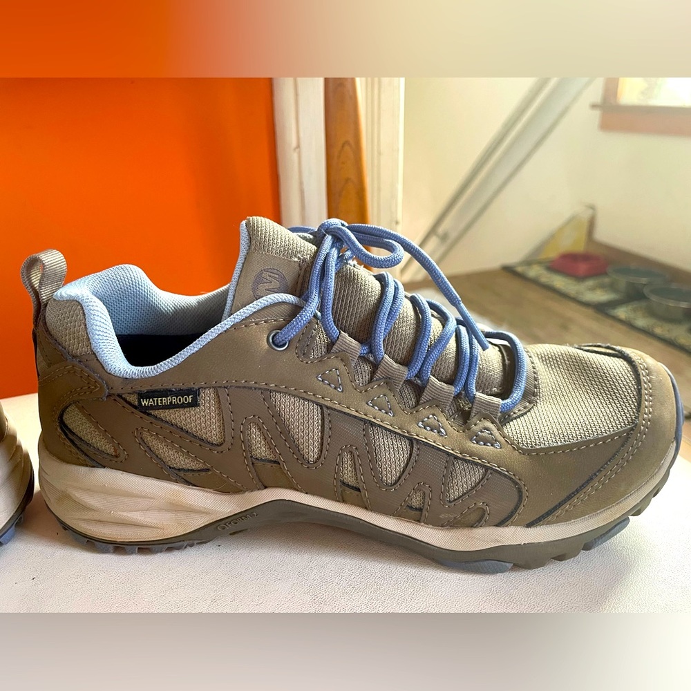 Merrell Brown and Blue QForm2 Boots